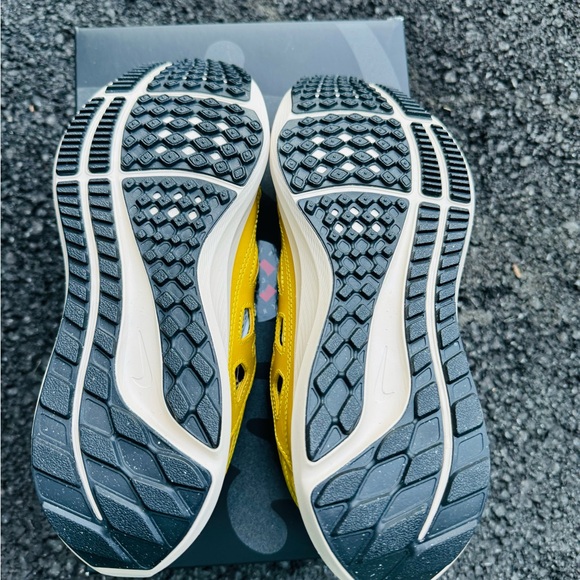 Nike air Huarache 20y24/patta- NEVER WORN - Picture 6 of 7